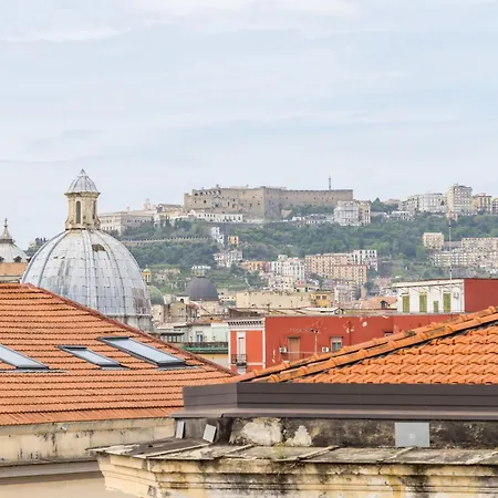 Cozy Slooping Rooftop Διαμέρισμα *